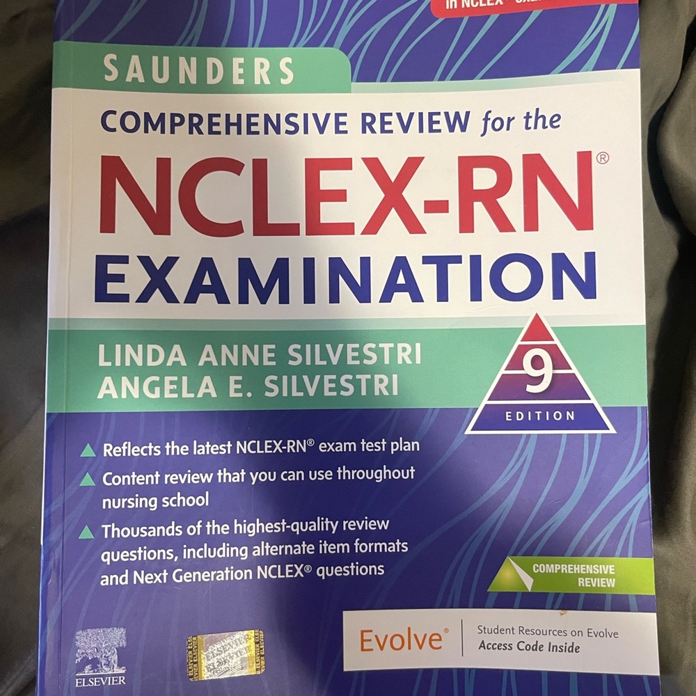 Saunders NCLEX-RN Examination Review Book
